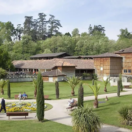 Apartment Lumineux Pour 2 Personnes Avec Balcon Et Parking A - Fr-1-841-8 Barbotan-les-Thermes