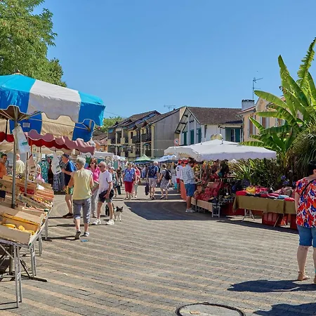 Apartament Lumineux Pour 2 Personnes Avec Balcon Et Parking A - Fr-1-841-8 *